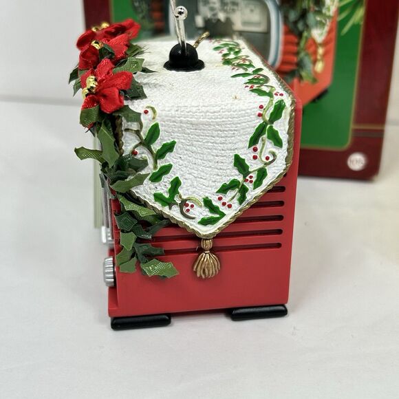 Carlton Cards AN I LOVE LUCY CHRISTMAS Heirloom Ornament Collection Light Sound - Picture 10 of 16